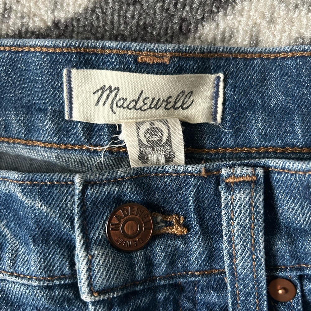 Madewell Women's Vintage Straight Leg Jeans in Blue - Picture 2 of 7